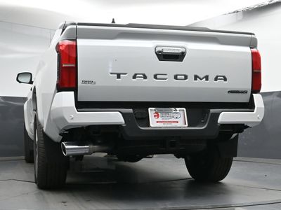 2025 Toyota Tacoma i-FORCE MAX Limited i-FORCE MAX Truck Double Cab - Photo 23