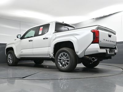 2025 Toyota Tacoma i-FORCE MAX Limited i-FORCE MAX Truck Double Cab - Photo 24