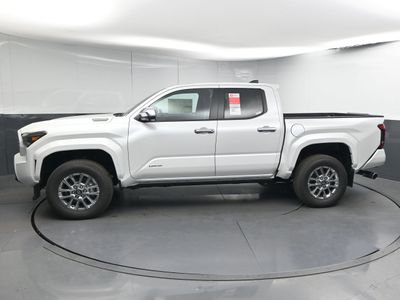 2025 Toyota Tacoma i-FORCE MAX Limited i-FORCE MAX Truck Double Cab - Photo 4