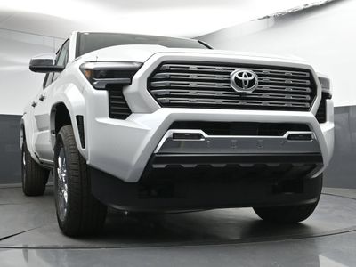 2025 Toyota Tacoma i-FORCE MAX Limited i-FORCE MAX Truck Double Cab - Photo 19