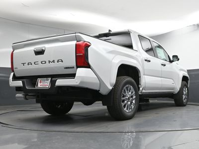 2025 Toyota Tacoma i-FORCE MAX Limited i-FORCE MAX Truck Double Cab - Photo 22