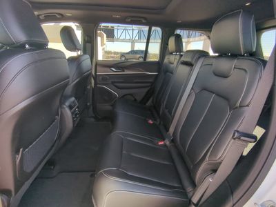 2026 Jeep Grand Cherokee - Photo 16