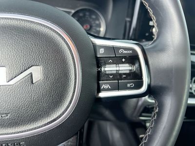 2023 Kia Sorento — photo 17 view