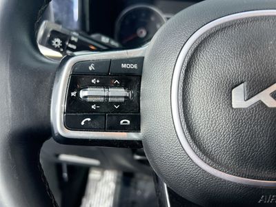 2023 Kia Sorento — photo 16 view