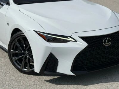 2023 Lexus IS - Photo 4