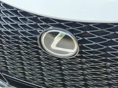 2023 Lexus IS - Photo 5