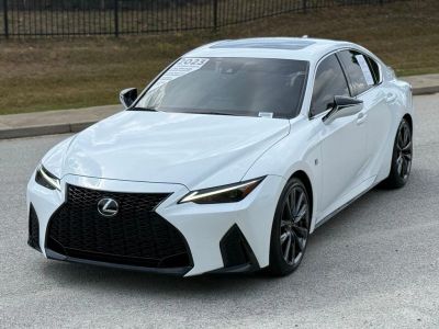 2023 Lexus IS - Photo 8