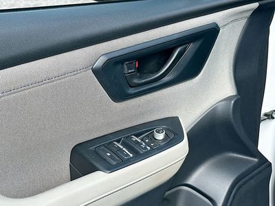 2025 Subaru Forester — photo 17 view