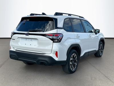 2025 Subaru Forester — photo 7 view