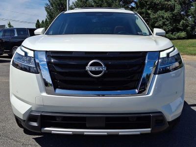 2023 Nissan Pathfinder — rear three-quarter view
