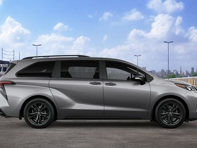 2026 Toyota Sienna — photo 12 view