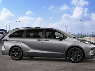 2026 Toyota Sienna — photo 13 view