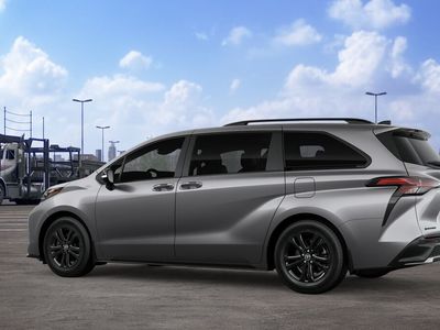 2026 Toyota Sienna — detail view