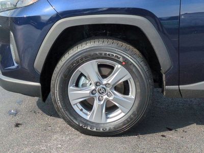 2025 Toyota RAV4 — photo 7 view