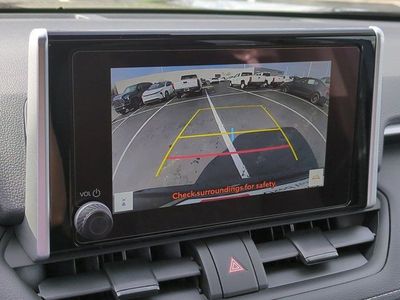 2025 Toyota RAV4 — photo 13 view