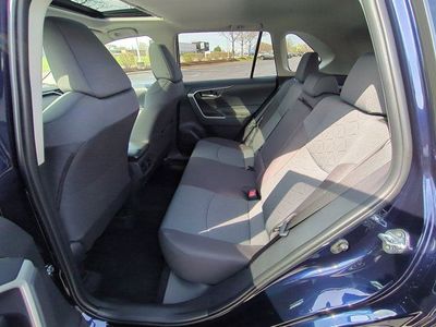 2025 Toyota RAV4 — photo 16 view