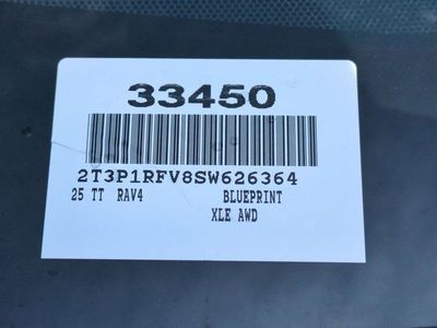 2025 Toyota RAV4 — photo 18 view