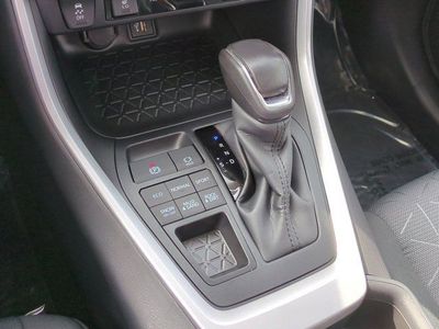 2025 Toyota RAV4 — photo 15 view