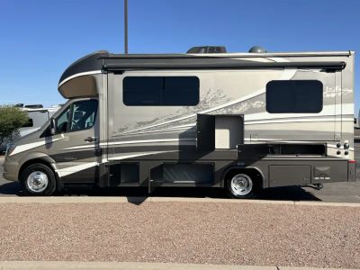 2019 Dynamax ISATA 3 — photo 22 view