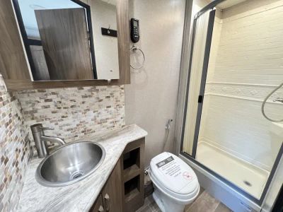 2019 Dynamax ISATA 3 — photo 18 view
