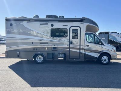 2019 Dynamax ISATA 3 — photo 25 view