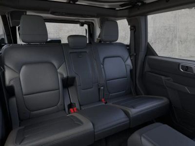 2026 Ford Bronco — photo 11 view