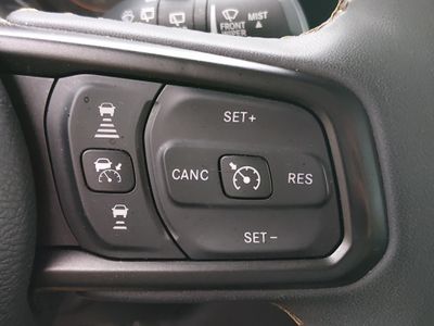 2024 Jeep Wrangler — photo 19 view