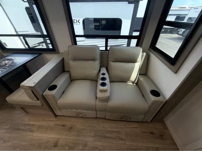 2026 Grand Reflection Travel Trailer - Photo 20