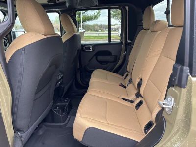 2026 Jeep Gladiator — photo 41 view