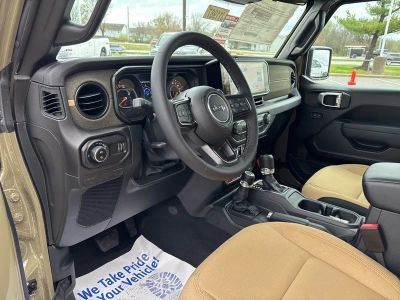 2026 Jeep Gladiator — photo 56 view