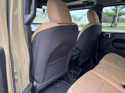 2026 Jeep Gladiator — photo 40 view