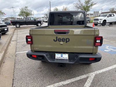 2026 Jeep Gladiator — photo 24 view