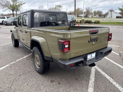2026 Jeep Gladiator — photo 21 view
