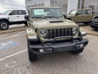 2026 Jeep Gladiator — photo 9 view