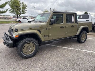 2026 Jeep Gladiator — photo 15 view