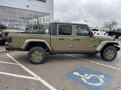 2026 Jeep Gladiator — photo 32 view