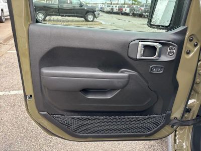 2026 Jeep Gladiator — photo 55 view