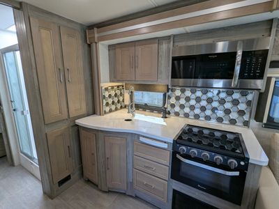 2020 Coachmen Sportscoach SRS — photo 18 view