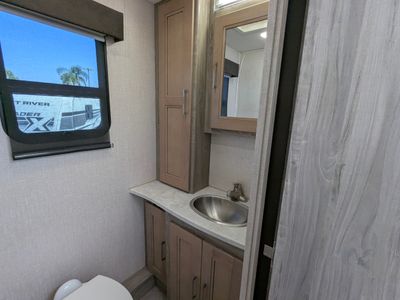 2020 Coachmen Sportscoach SRS — photo 26 view