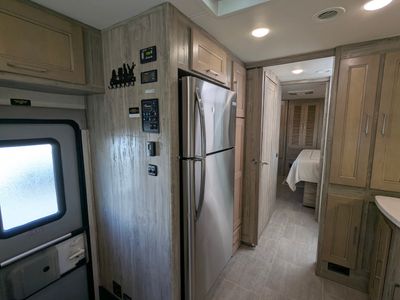 2020 Coachmen Sportscoach SRS — engine compartment view