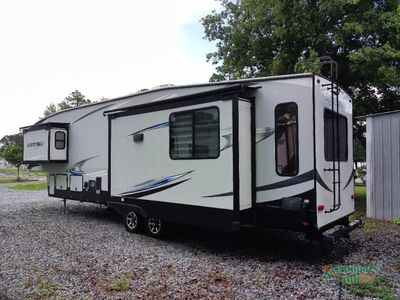 2021 Forest River RV Cherokee Arctic Wolf Suite — interior view
