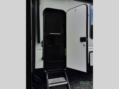 2021 Forest River RV Cherokee Arctic Wolf Suite — photo 22 view