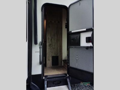 2021 Forest River RV Cherokee Arctic Wolf Suite — photo 23 view