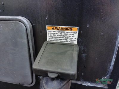 2021 Forest River RV Cherokee Arctic Wolf Suite — photo 17 view