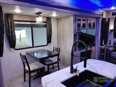 2021 Forest River RV Cherokee Arctic Wolf Suite — photo 27 view