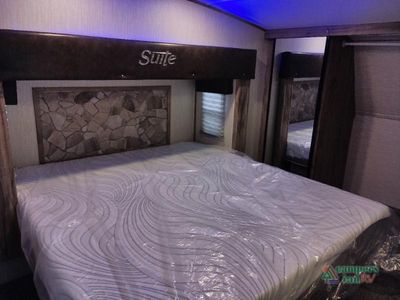 2021 Forest River RV Cherokee Arctic Wolf Suite — photo 40 view