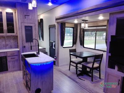 2021 Forest River RV Cherokee Arctic Wolf Suite — photo 28 view