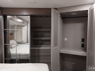 2026 Alliance RV Paradigm — photo 10 view