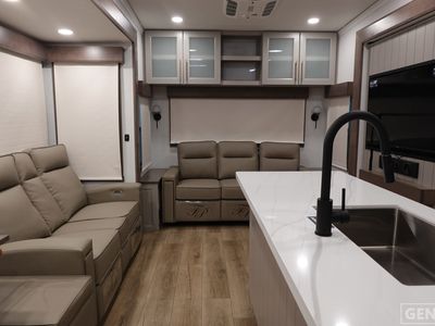 2026 Alliance RV Paradigm — detail view