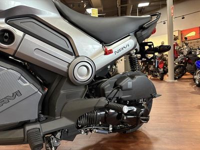 2025 Honda Navi Arctic Silver Metallic - Photo 12